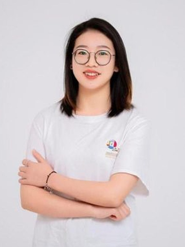 启迪艺术教师 韦德丽