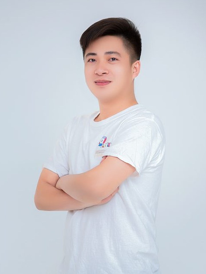 启迪艺术教师 段家伟